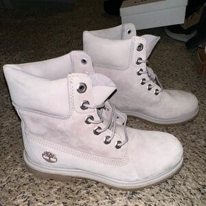Greyish Lavender color women size 7.5 Timberland boots